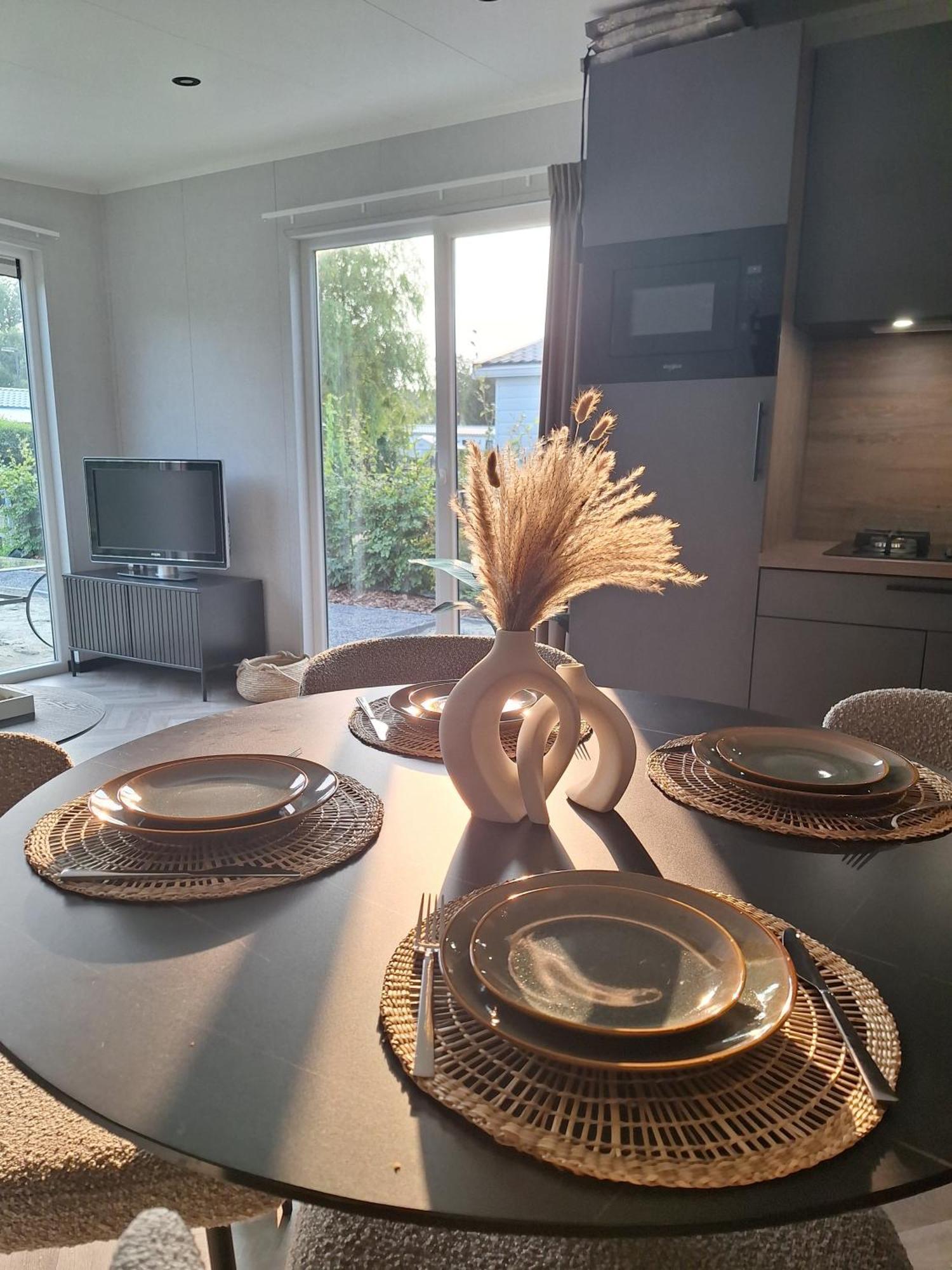 'relax Sea' - Wellness In Zeeland - Private Sauna - Airco - Garden - Outdoor Swimming Pool - Free Wifi, Towels & Bed Linen Heinkenszand