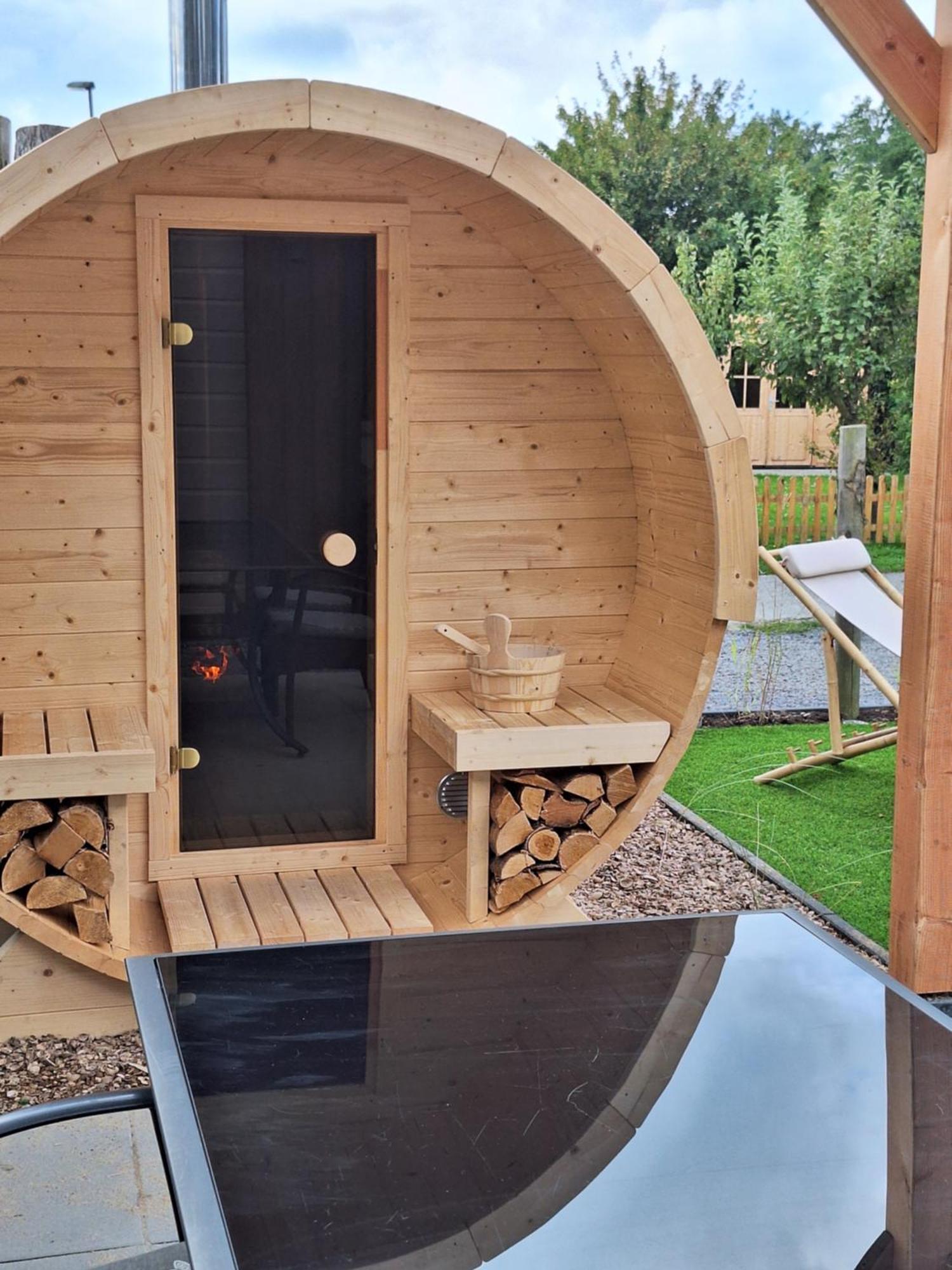 'relax Sea' - Wellness In Zeeland - Private Sauna - Airco - Garden - Outdoor Swimming Pool - Free Wifi, Towels & Bed Linen Ferienhaus *